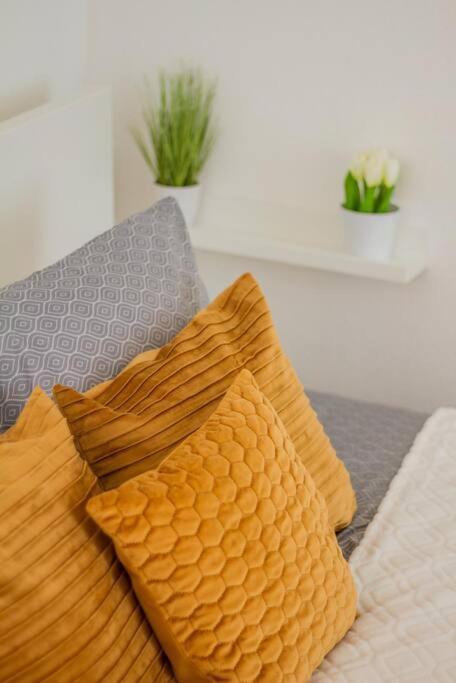 Trendy 2 Room Flat, Next To Corvin Mall Free Huge Garage! Ac,Dishwasher,Washmachine, Smart Tv Будапеща Екстериор снимка