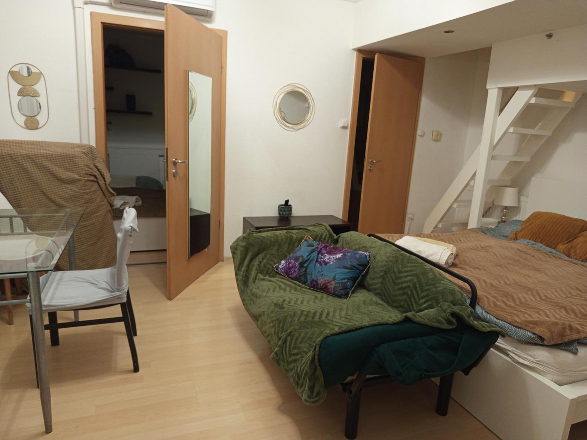 Trendy 2 Room Flat, Next To Corvin Mall Free Huge Garage! Ac,Dishwasher,Washmachine, Smart Tv Будапеща Екстериор снимка